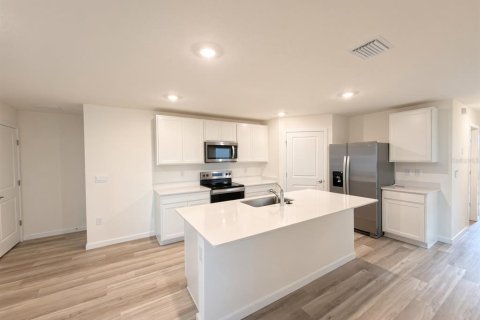 Villa ou maison à louer à Newberry, Floride: 4 chambres, 149.11 m2 № 2398403 - photo 6