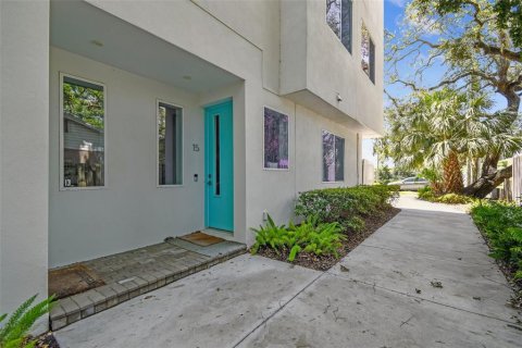 Touwnhouse à vendre à Tampa, Floride: 3 chambres, 231.98 m2 № 1798305 - photo 2