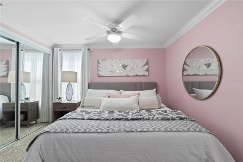 House in Seminole, Florida 3 bedrooms, 146.14 sq.m. № 2215031 - photo 27