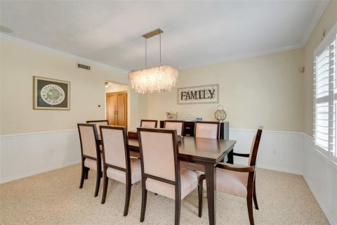Casa en venta en Belle Isle, Florida, 4 dormitorios, 322.56 m2 № 1670612 - foto 12