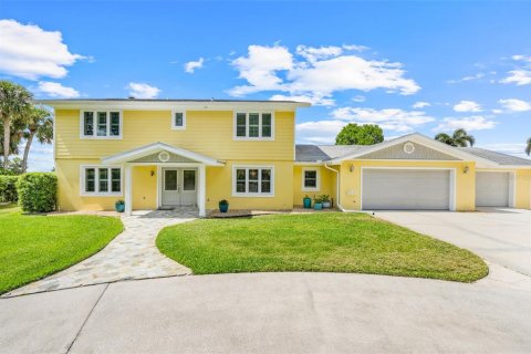 Casa en venta en Belle Isle, Florida, 4 dormitorios, 322.56 m2 № 1670612 - foto 1