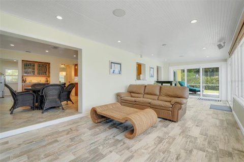 Casa en venta en Belle Isle, Florida, 4 dormitorios, 322.56 m2 № 1670612 - foto 28