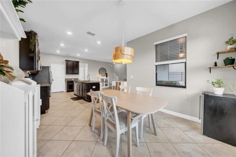 House in BELMONT in Sun City Center, Florida 3 bedrooms, 183.76 sq.m. № 1912203 - photo 11