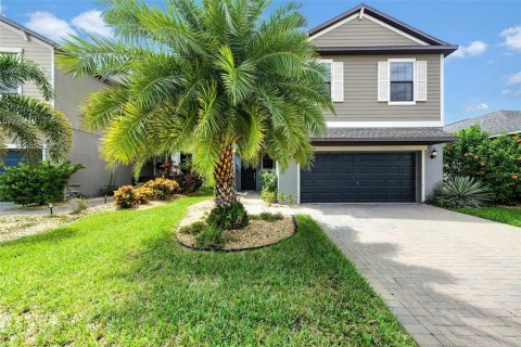House in BELMONT in Sun City Center, Florida 3 bedrooms, 183.76 sq.m. № 1912203 - photo 1