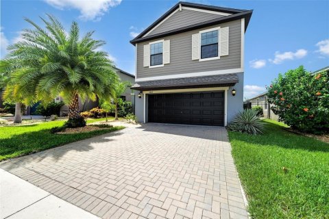House in BELMONT in Sun City Center, Florida 3 bedrooms, 183.76 sq.m. № 1912203 - photo 2