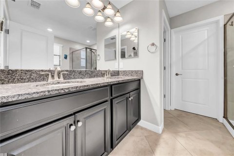 House in BELMONT in Sun City Center, Florida 3 bedrooms, 183.76 sq.m. № 1912203 - photo 17
