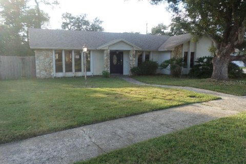 House in Longwood, Florida 4 bedrooms, 252.69 sq.m. № 2277108
