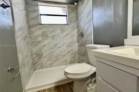 Condo in Hialeah, Florida, 2 bedrooms  № 1991446 - photo 4