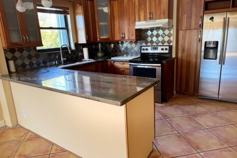 Copropriété à louer à Hallandale Beach, Floride: 2 chambres, 107.4 m2 № 2025779 - photo 3