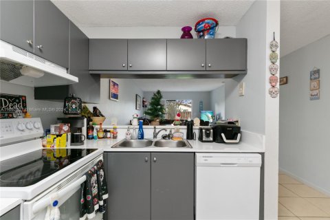 Commercial property in Coral Springs, Florida № 1861503 - photo 29