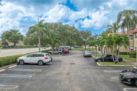 Commercial property in Coral Springs, Florida № 1861503 - photo 6