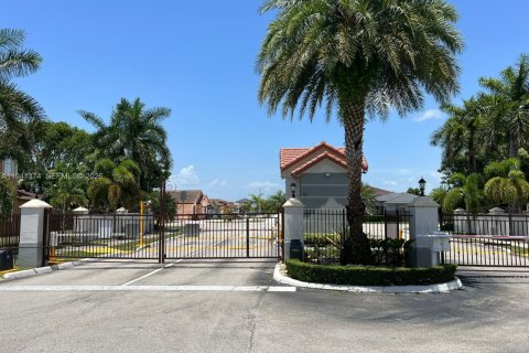 Adosado en alquiler en Miami, Florida, 3 dormitorios, 162.86 m2 № 1998583 - foto 11