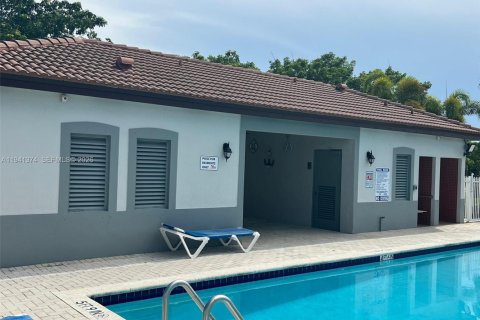 Adosado en alquiler en Miami, Florida, 3 dormitorios, 162.86 m2 № 1998583 - foto 21