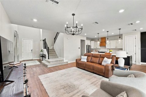 Casa en venta en Land O' Lakes, Florida, 5 dormitorios, 229.47 m2 № 2368927 - foto 4