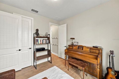 Casa en venta en Land O' Lakes, Florida, 5 dormitorios, 229.47 m2 № 2368927 - foto 11