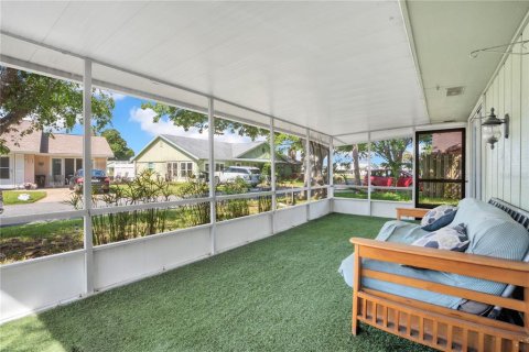 Duplex in New Smyrna Beach, Florida 2 bedrooms, 116.31 sq.m. № 2218878 - photo 27