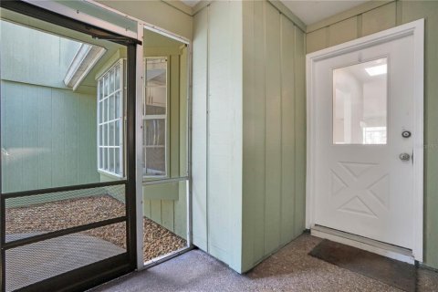 Duplex in New Smyrna Beach, Florida 2 bedrooms, 116.31 sq.m. № 2218878 - photo 3
