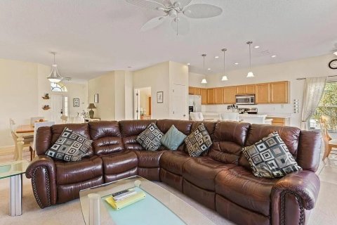 House in Bradenton, Florida 4 bedrooms, 168.71 sq.m. № 2393964 - photo 6