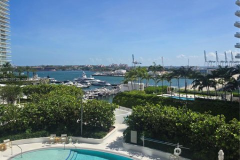 Copropriété à louer à Miami Beach, Floride: 1 chambre, 81.29 m2 № 2089424 - photo 13