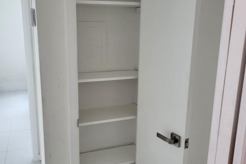 Condominio en alquiler en Homestead, Florida, 2 dormitorios, 99.87 m2 № 1207715 - foto 1