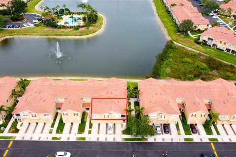 Condo in Sarasota, Florida, 2 bedrooms  № 1666693 - photo 8