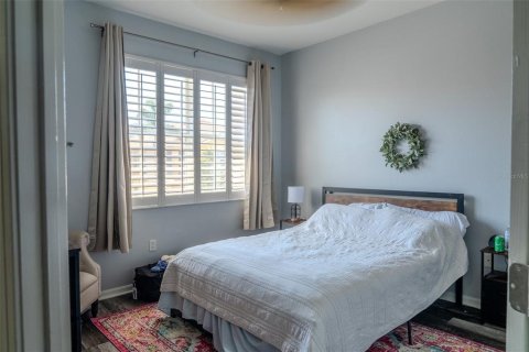 Condo in Sarasota, Florida, 2 bedrooms  № 1666693 - photo 27