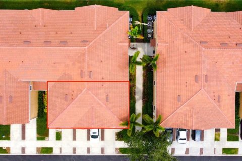 Condo in Sarasota, Florida, 2 bedrooms  № 1666693 - photo 7