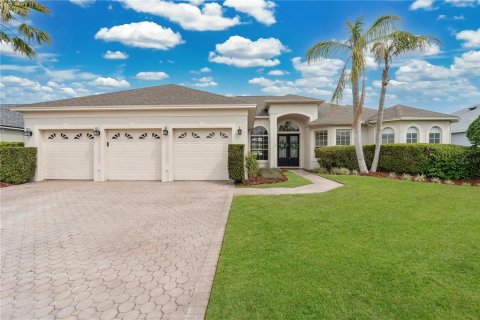 House in Oviedo, Florida 5 bedrooms, 290.6 sq.m. № 1598407 - photo 1