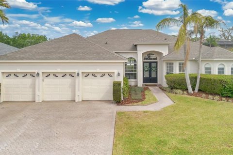 House in Oviedo, Florida 5 bedrooms, 290.6 sq.m. № 1598407 - photo 2