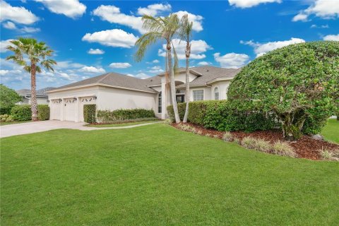 House in Oviedo, Florida 5 bedrooms, 290.6 sq.m. № 1598407 - photo 4
