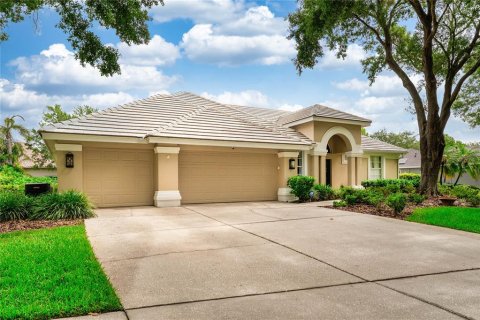 Casa en venta en Tampa, Florida, 4 dormitorios, 255.39 m2 № 1780415 - foto 2