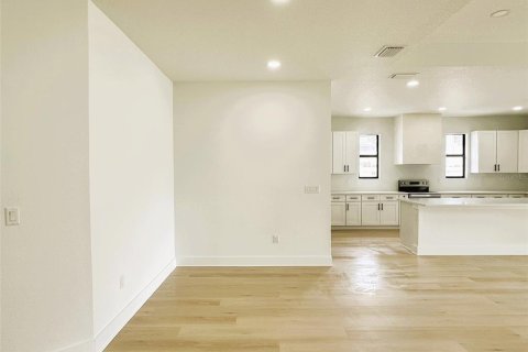 Villa ou maison à vendre à Tampa, Floride: 3 chambres, 203.27 m2 № 2398809 - photo 6