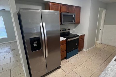 House in Orlando, Florida 3 bedrooms, 122.82 sq.m. № 1879495 - photo 4