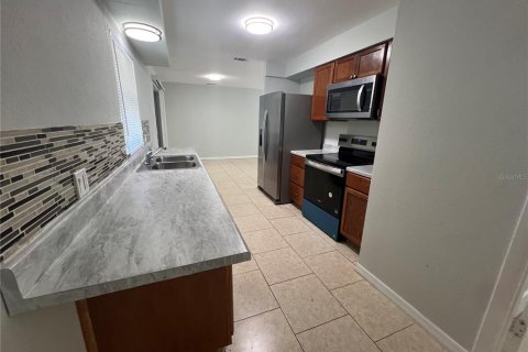 House in Orlando, Florida 3 bedrooms, 122.82 sq.m. № 1879495 - photo 3