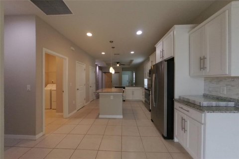 Villa ou maison à louer à Kissimmee, Floride: 3 chambres, 144.37 m2 № 2383914 - photo 5