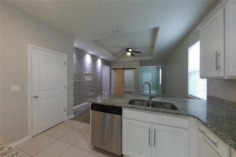 Villa ou maison à louer à Kissimmee, Floride: 3 chambres, 144.37 m2 № 2383914 - photo 6