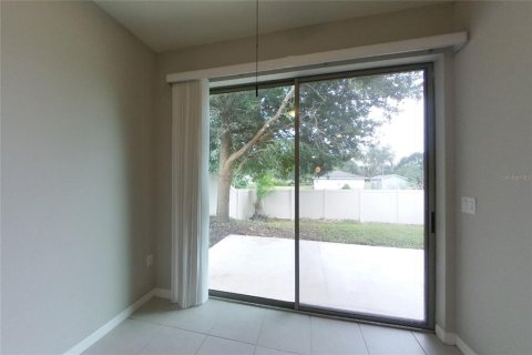 Villa ou maison à louer à Kissimmee, Floride: 3 chambres, 144.37 m2 № 2383914 - photo 4