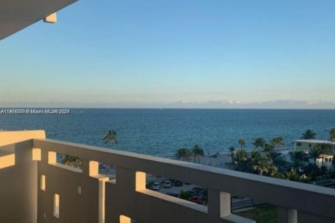 Condo à Hollywood, Floride, 1 chambre  № 1963622