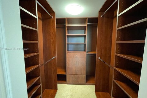 Condominio en alquiler en Hallandale Beach, Florida, 2 dormitorios, 132.39 m2 № 1992045 - foto 10