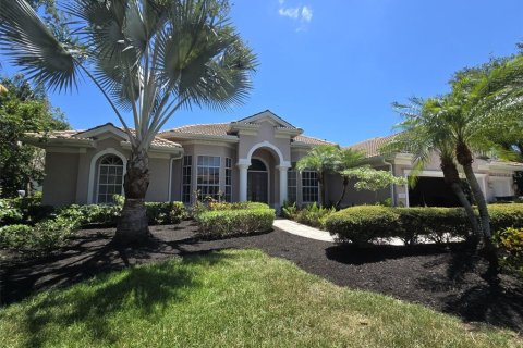 Casa en Bradenton, Florida 4 dormitorios, 319.12 m2 № 2148720