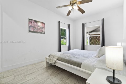 Propiedad comercial en venta en Miami, Florida, 201.97 m2 № 1819871 - foto 26