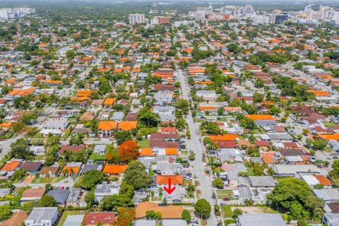 Propiedad comercial en venta en Miami, Florida, 201.97 m2 № 1819871 - foto 6