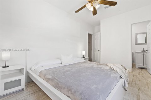 Propiedad comercial en venta en Miami, Florida, 201.97 m2 № 1819871 - foto 27