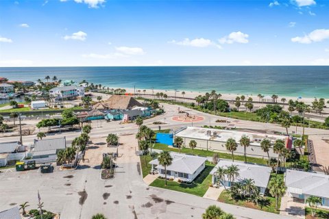 Condo in Englewood, Florida, 2 bedrooms  № 1903853 - photo 5
