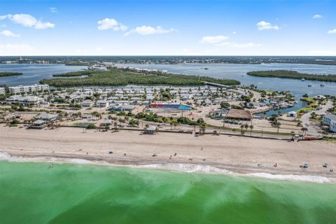 Condo in Englewood, Florida, 2 bedrooms  № 1903853 - photo 6
