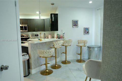 Купить виллу или дом в Майами-Гарденс, Флорида 3 спальни, 144.56м2, № 2032834 - фото 8