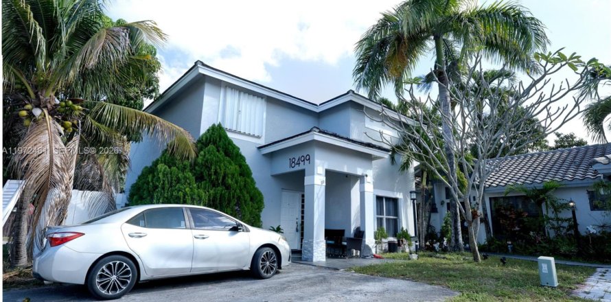 Дом в Майами-Гарденс, Флорида 3 спальни, 144.56м2 № 2032834