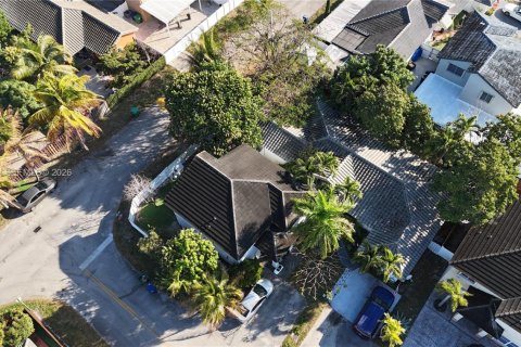 Купить виллу или дом в Майами-Гарденс, Флорида 3 спальни, 144.56м2, № 2032834 - фото 20