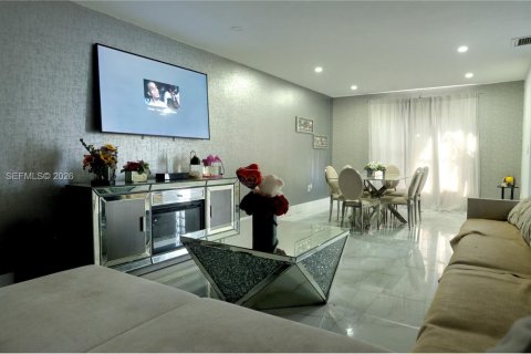 Купить виллу или дом в Майами-Гарденс, Флорида 3 спальни, 144.56м2, № 2032834 - фото 4