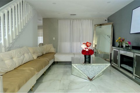 Купить виллу или дом в Майами-Гарденс, Флорида 3 спальни, 144.56м2, № 2032834 - фото 9